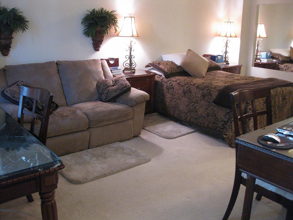 1st image of 1121 Arlington Blvd APT 922