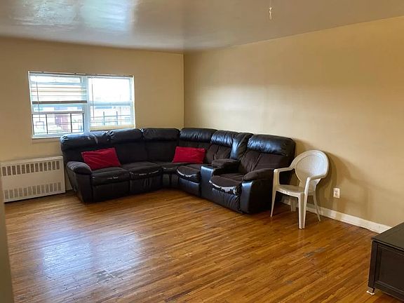 4th image of 77-15 30th Ave