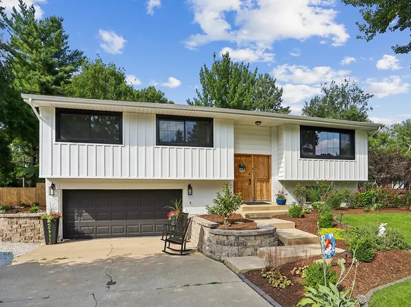 2807 Sheffield Dr, New Lenox, IL 60451