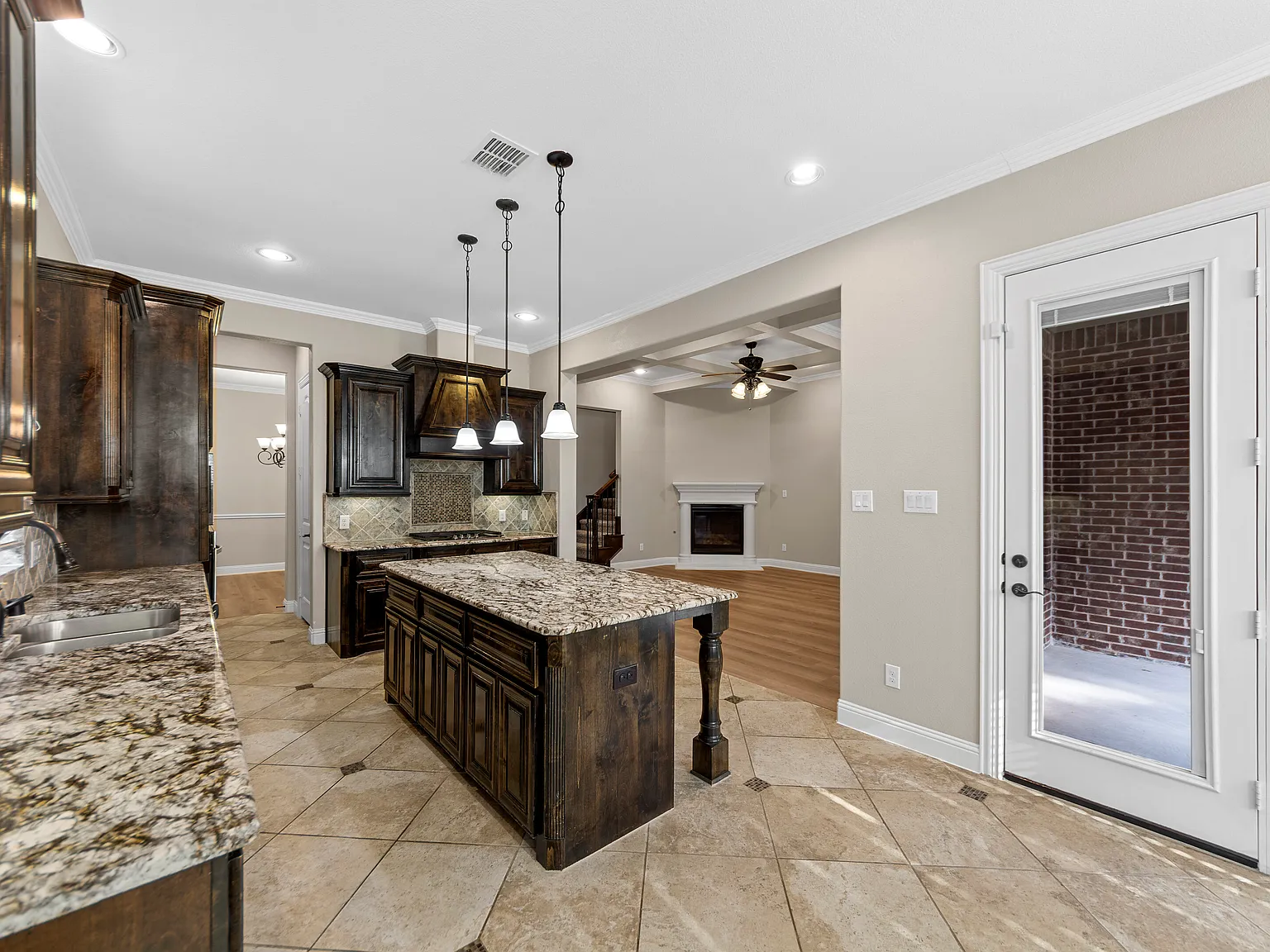 4 bed, 3.5 bath, 3110 sqft, $3,795 — Photo 4