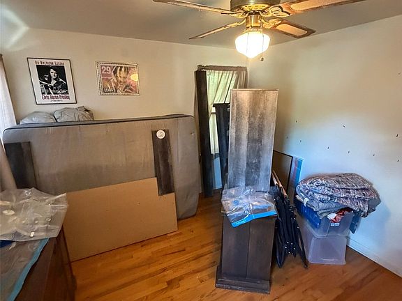 5th image of 3615 Charles St