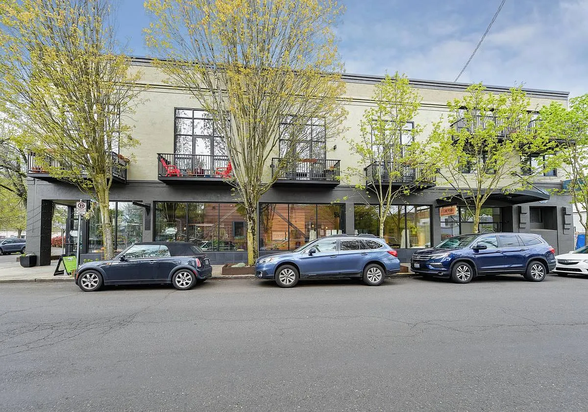 7319 N John Ave — Photo 3