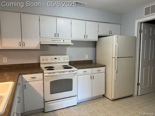 2605 Greenstone Blvd #212 — Photo 9