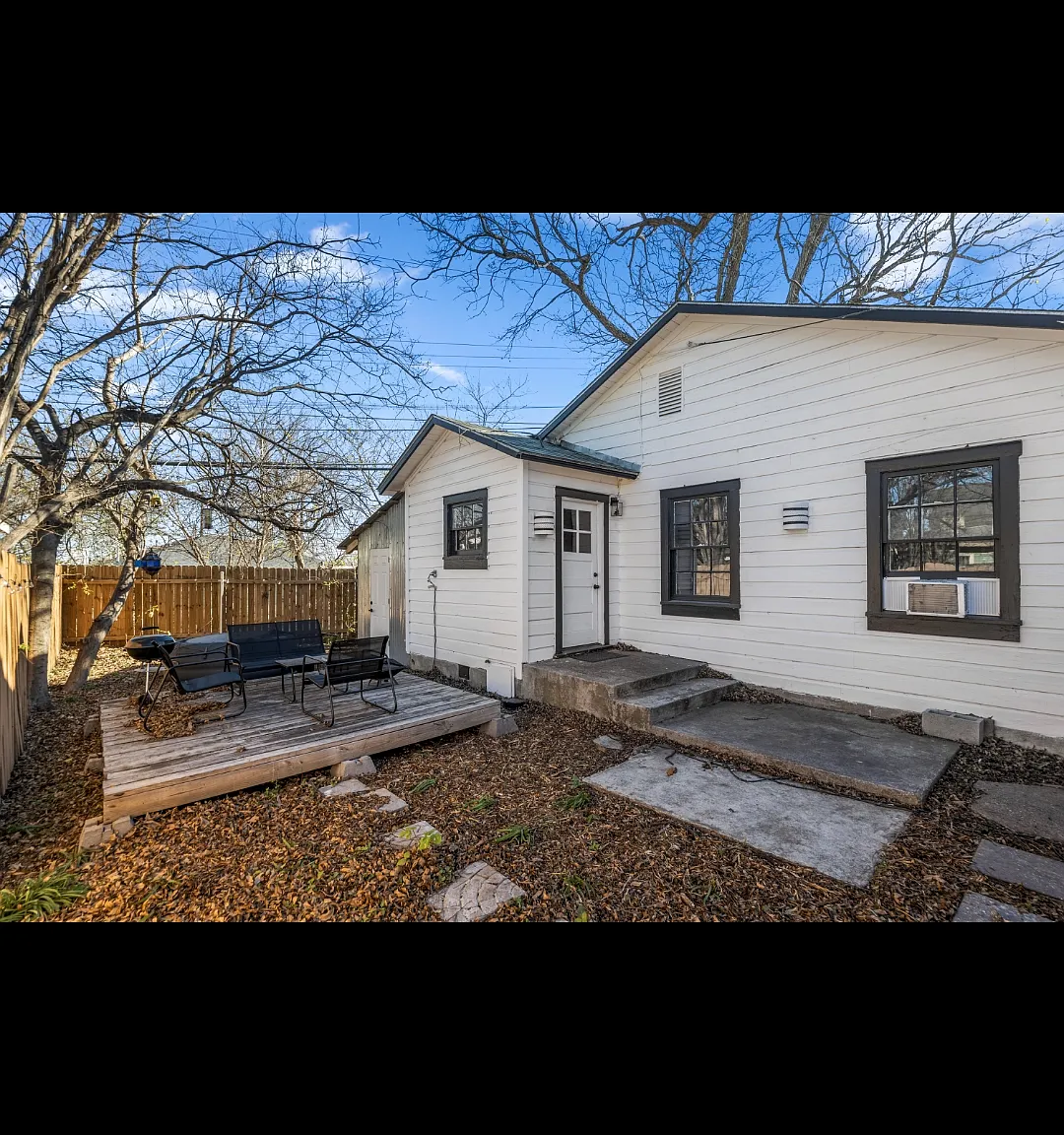 2 bed, 900 sqft, $1,900 — Photo 3
