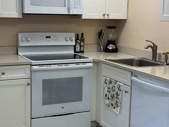 2nd image of 3161 Madison Ave #R-313