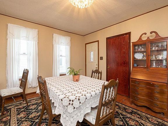 3rd image of 581 Blair Ave