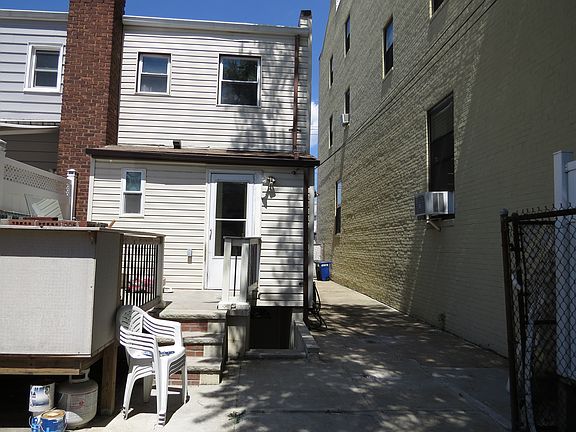 4th image of 1968 E 34th St