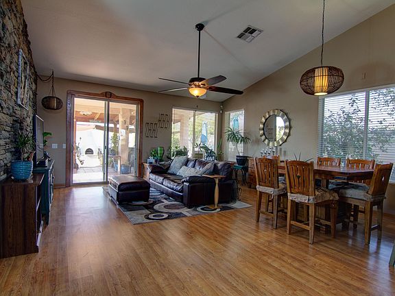 2nd image of 4104 W Ross Ave