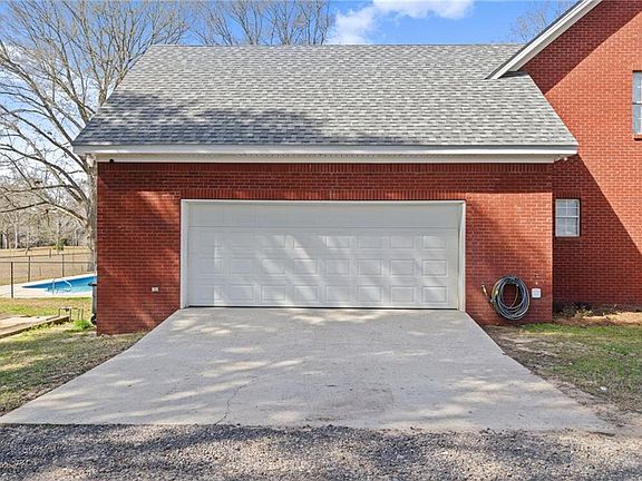 4th image of 9401 Hubert Morris Rd