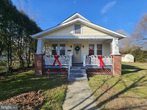 21 8th St, Salem, NJ 08079