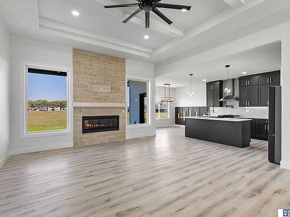 4th image of 9240 Castle Pine Dr