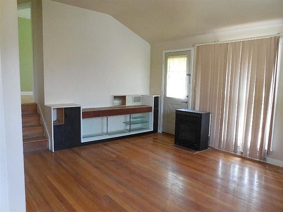 5th image of 2822 Whitewood St
