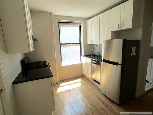 Rented by Sovereign Associates | media 13