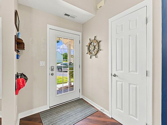 5th image of 11520 N Lake View Trce APT 9