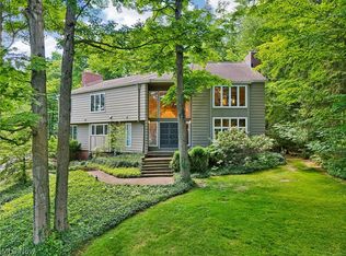 24 Pepper Creek Dr, Pepper Pike, OH 44124