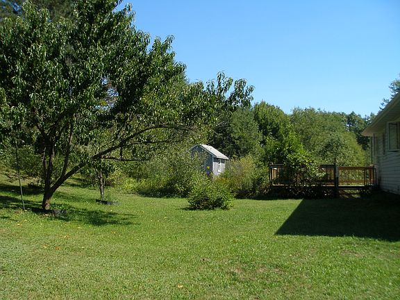 5th image of 77 Parkview Dr