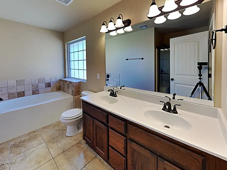 9315 Peachtree Ln — Photo 12
