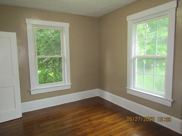 125 Balsam St — Photo 8