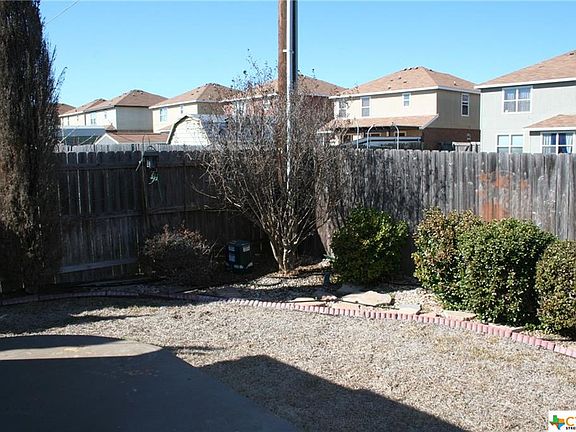 5th image of 3307 Thunder Creek Dr