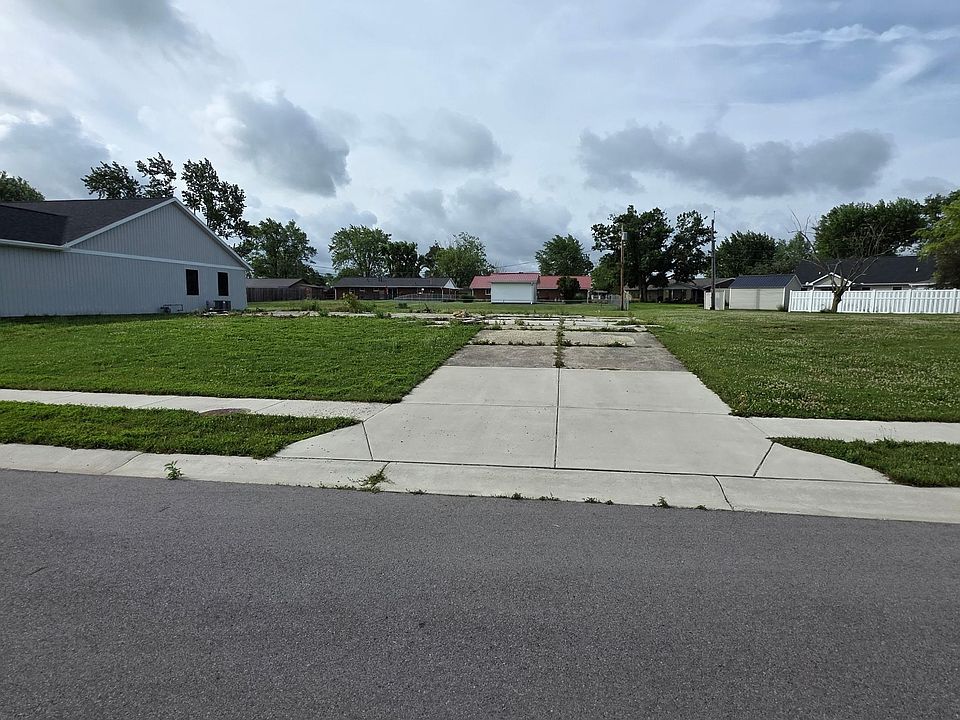 1st image of 701 Englewood Dr