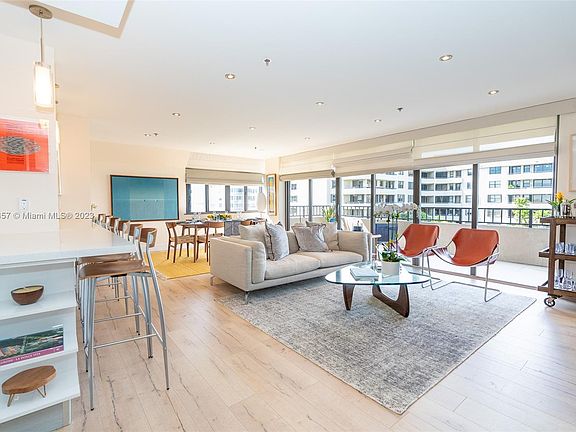 5th image of 251 Crandon Blvd APT 510