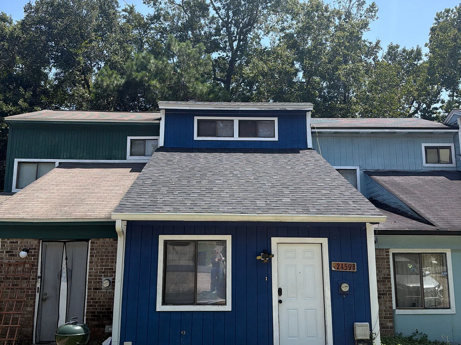 2 bed, 2.0 bath, 896 sqft, $1,200 — Photo 1