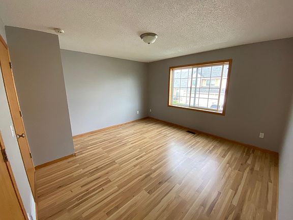 5th image of 301 Roosevelt St S Unit H