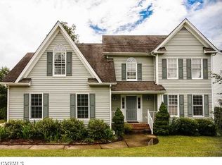 8106 Hampton Glen Dr, Chesterfield, VA 23832