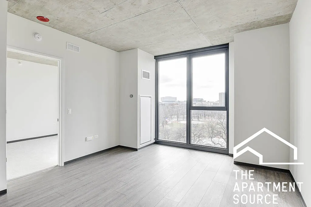 1 bed, $2,721 — Photo 3