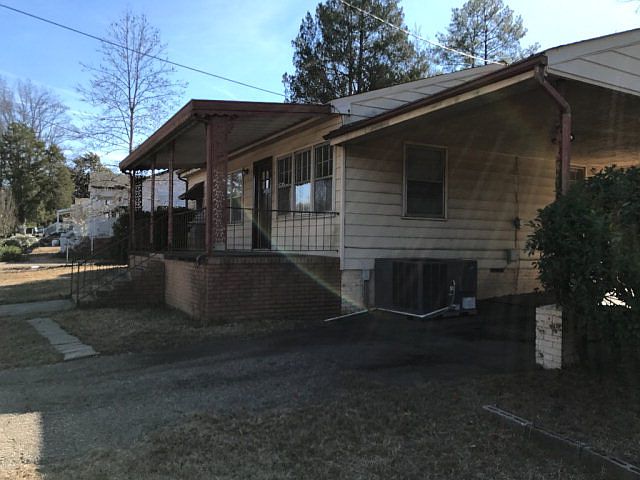 2nd image of 3519 Trolley Line Rd
