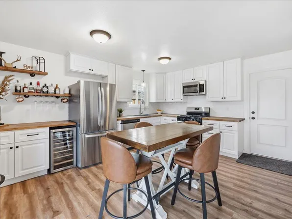 9201 Castlemont Cir, Orangevale, CA 95662