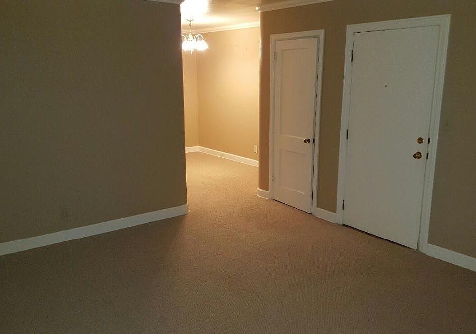 2nd image of 712 N Gardiner Ave APT 2S