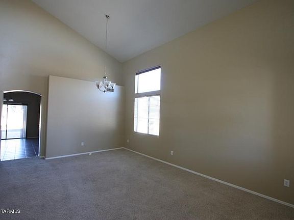 5th image of 333 E Camino Rancho Seguro