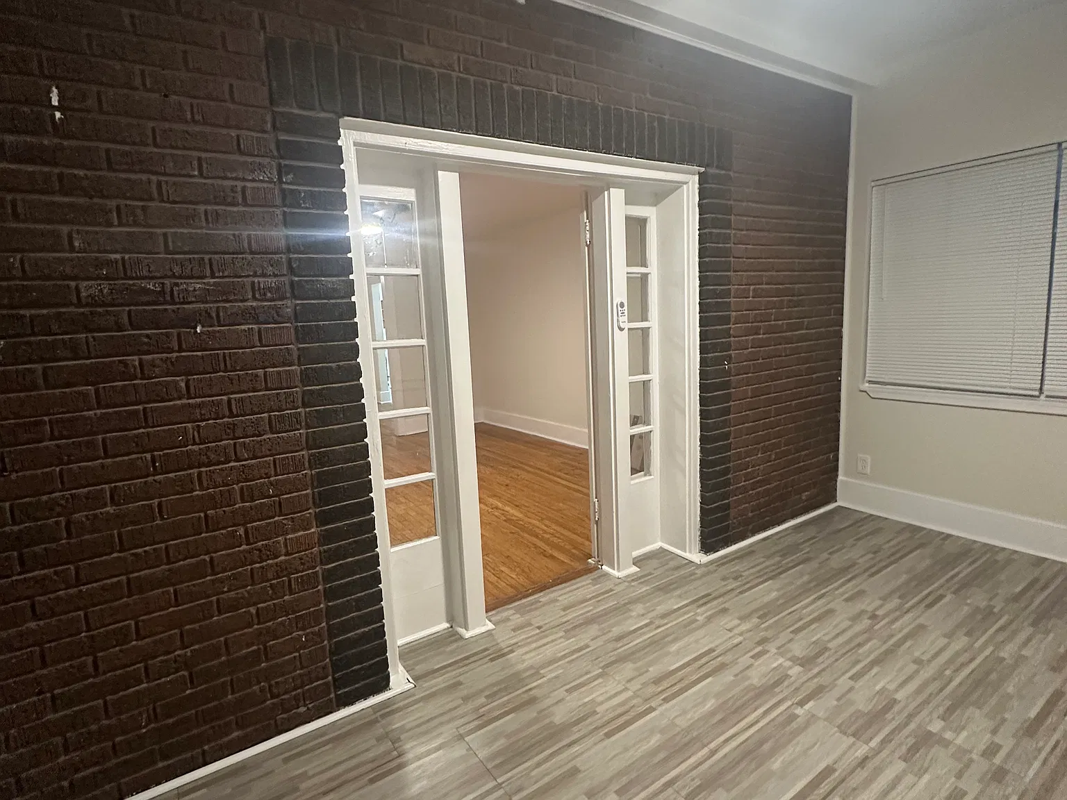 1701 S Saint Louis Ave — Photo 3