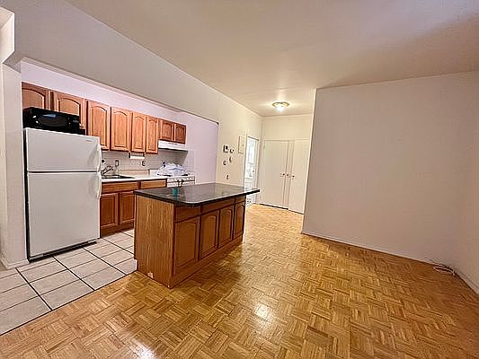 5th image of 24 Maujer St #3