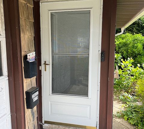2nd image of 97 E Cabot Ln Floor 1