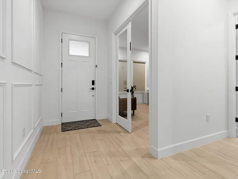3256 Kamin Dr — Photo 3