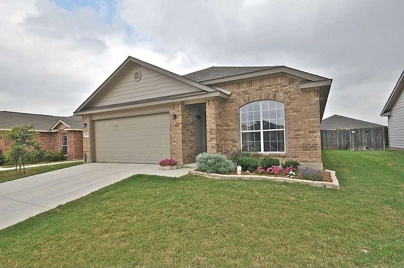 1st image of 5723 Grandwood Dr