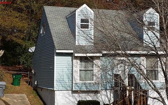 3rd image of 7753 Briardale Dr