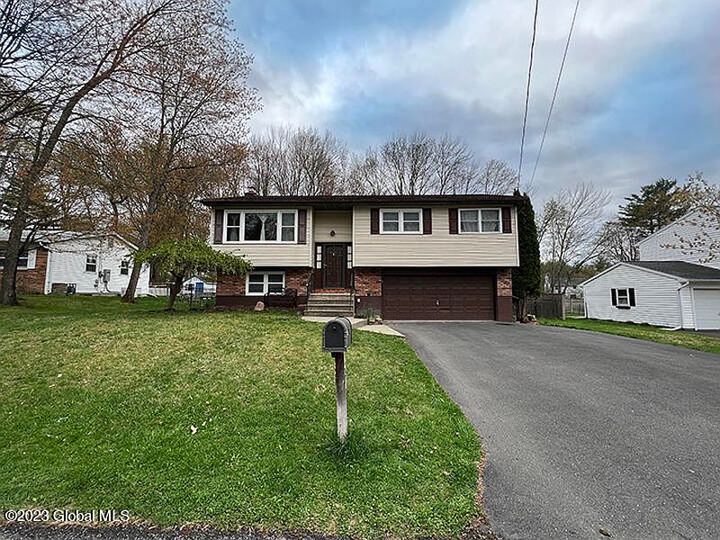 2nd image of 37 Bloomingdale Avenue