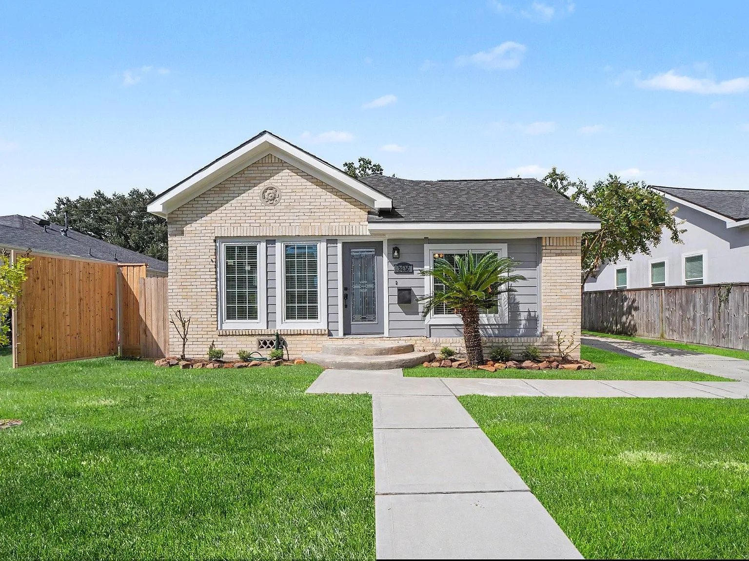 3 bed, 2.0 bath, 1531 sqft, $2,000 — Photo 1
