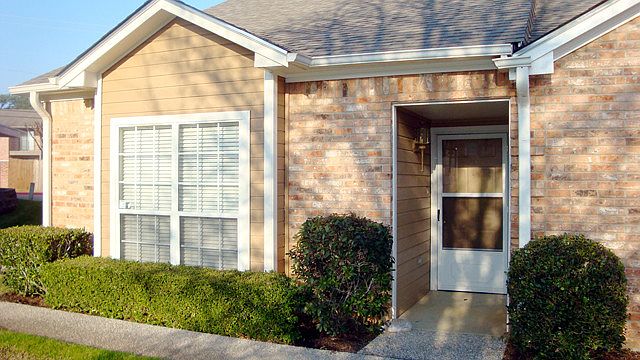 1st image of 415 Thigpen Dr #H-h-801