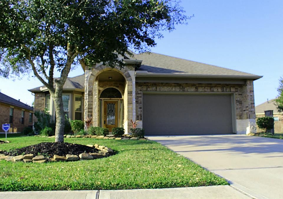 1st image of 13101 Southern Valley Dr