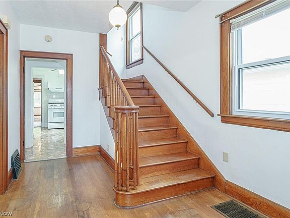 4th image of 2487 Blennerhassett Hts