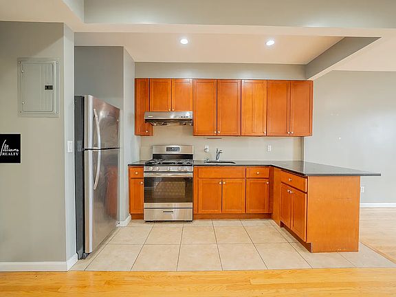 4th image of 1551 Fulton St #3F