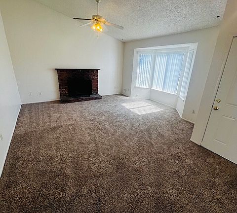 3rd image of 3007 Calle Del Sol