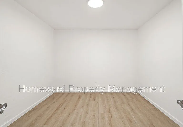 1401 Landmark Ct — Photo 10
