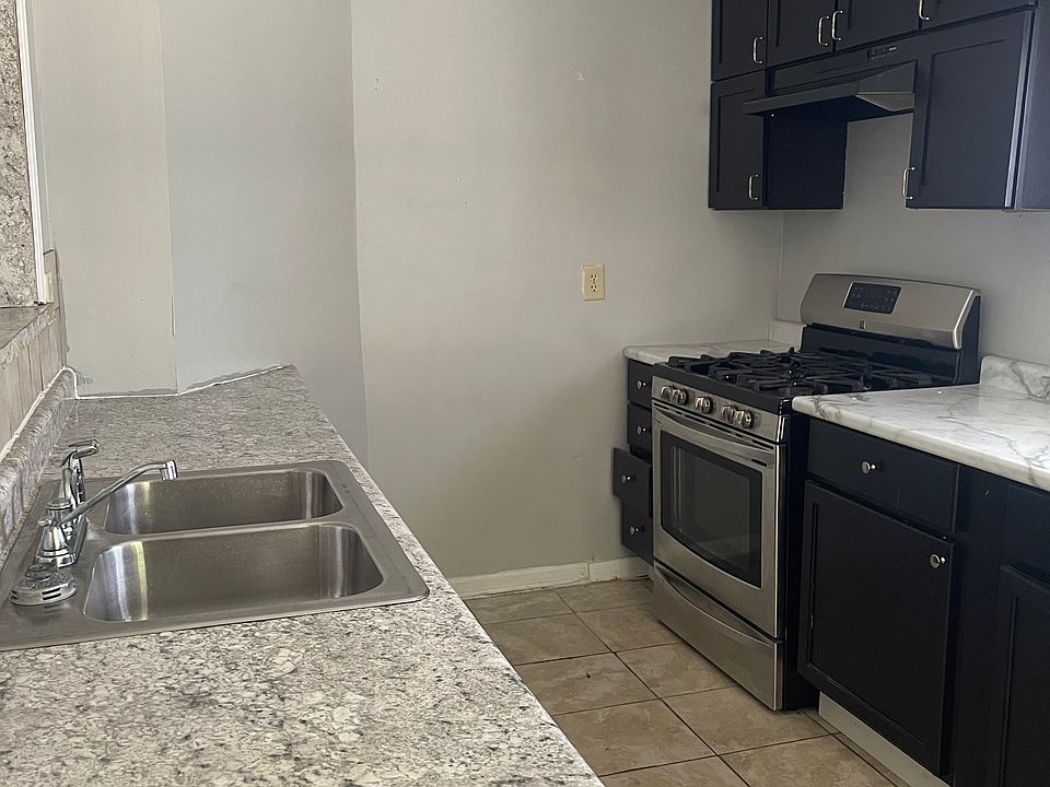 1st image of 553 E Bourbonnais St #1