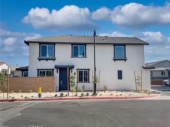 16617 Shallot St, Fontana, CA 92336