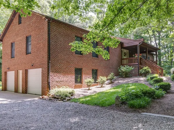 2209 Long Dr, Rockville, VA 23146